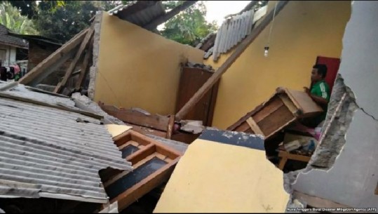Tërmeti 6.4 ballë godet Indonezinë, raportohet për 12 të vdekur/ FOTO
