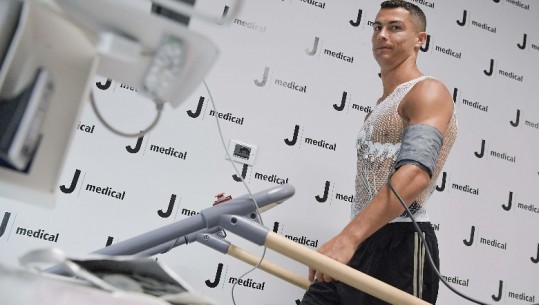 Ronaldo kryen testet mjekësore tek Juventusi, zbulohet mosha reale e tij