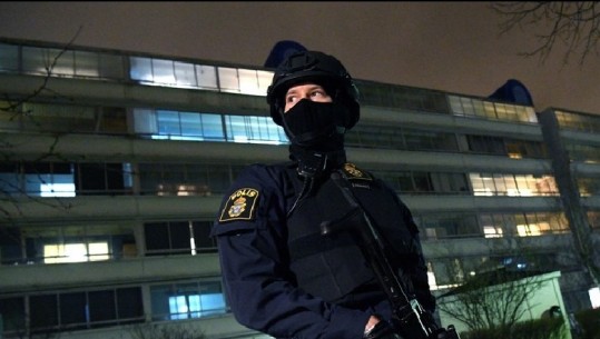 Po mbante në dorë një pistoletë lodër, policia suedeze vret të riun me sindromën Down