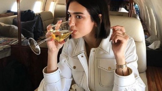 Kjo video do t’ju bëjë krenarë! Dua Lipa flet shqip para miliona njerëzve (Video)