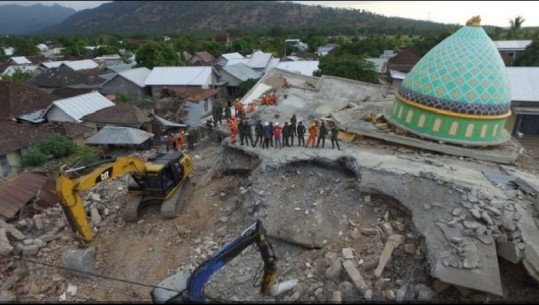 Arrin në 319 numri i viktimave nga tërmeti i fuqishëm që goditi ishullin “Lombok”
