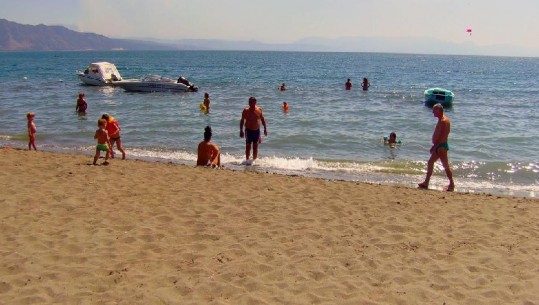 Pësoi infarkt, humb jetën 70-vjeçarja në plazhin e Velipojës