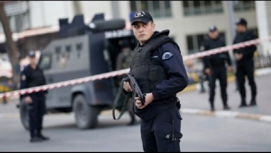 Punëtori vret dy kolegë dhe plagos pesë të tjerë në Turqi, tentoi të vras dhe veten