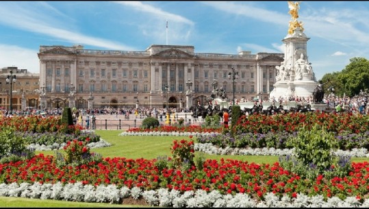 Si të punësohesh në Buckingham Palace? Pozicionet e lira dhe paga që ofrojnë