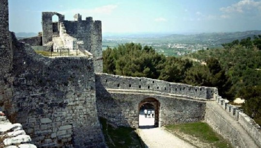 Kalaja e Beratit, rreth 15 mijë vizitorë gjatë 20 ditëve të para të gushtit