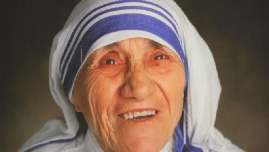 E shenjta shqiptare Nëna e Njerëzimit 