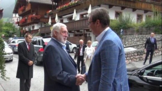 Forumi Evropian/ Vuçiç nga Alpbach: Do të tentoj një bisedë me Thaçin, kur s'ka diskutim serbët humbasin