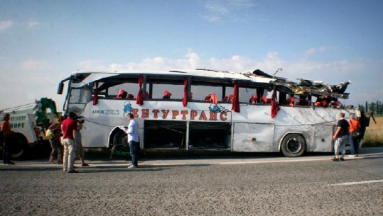 Përplaset autobusi me turistë në Bullgari, 15 persona humbin jetën, 27 të tjerë plagosur