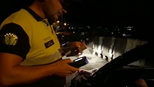 Me shpejtësi dhe të dehur në timon, arrestohen 4 shoferë në Durrës, 48 të tjerë mbeten pa patentë (VIDEO)