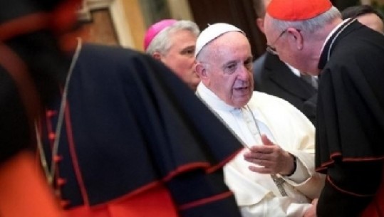 Raporti për Papën, fshehu abuzimet seksuale, ish-nunci i SHBA-ve kërkon dorëheqjen e Bergolios