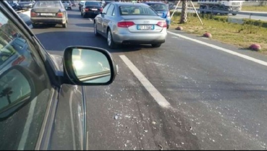 Emigranti shqiptar në Angli aksidentohet në autostradën Tiranë-Durrës, vdes pasagjeri pakistanez (Emri)