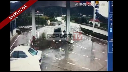 Ekskluzive/ Aksidenti në Papërr-Peqin, makina merr para karburantin, pamjet si skenë filmi