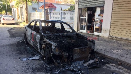 Digjet 'Benzi' në Vlorë gjatë natës, dyshohet zjarrvënie e qëllimshme (VIDEO+FOTO)