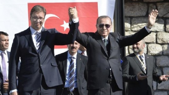 Vuçiç bisedë telefonike me Erdogan gjatë vizitës në Kosovë