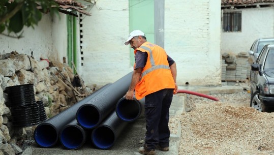 Bashkia e Tiranës investon në rrjetin e ujësjellës kanalizimeve, punime në dy lagje të kryeqytetit