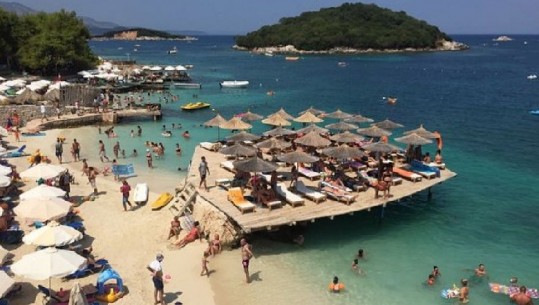 Raporti, ja sa para shpenzuan të huajt për turizëm në Shqipëri dhe rajon 