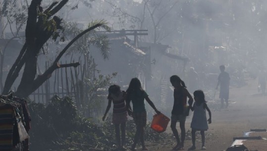 Të paktën 12 viktima nga tajfuni i fuqishëm në Filipine