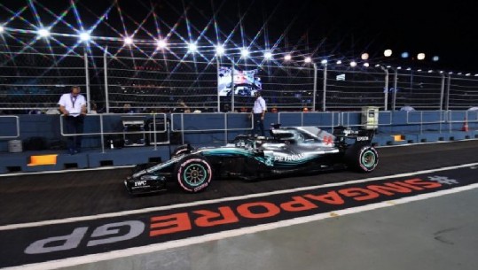 F1/ Çmimi i Madh i Singaporit, Hamilton merr vendin e parë dhe shkëputet nga Vettel