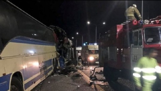 Rusi, përplasen dy autobusë, të paktën 5 persona të vdekur, ndërsa 20 të tjerë të plagosur