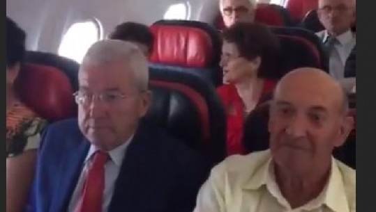 Udhëtimi i radhës me Air Albania, Rama merr 100 pensionistë në bord (Foto)