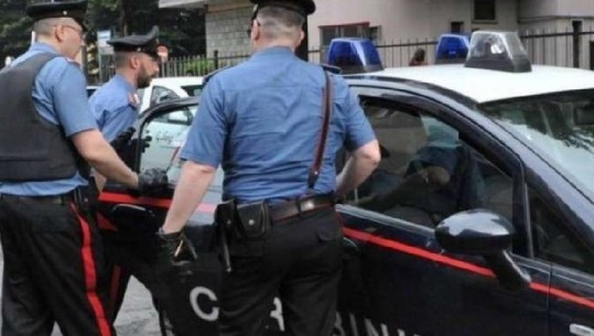Itali/ Shisnin makina me dokumente false, arrestohen 7 persona, mes tyre 1 shqiptar
