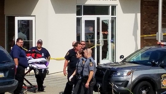 Të shtëna me armë në zyrën e një gjykate në Pensilvani, 1 i vdekur, 4 të plagosur