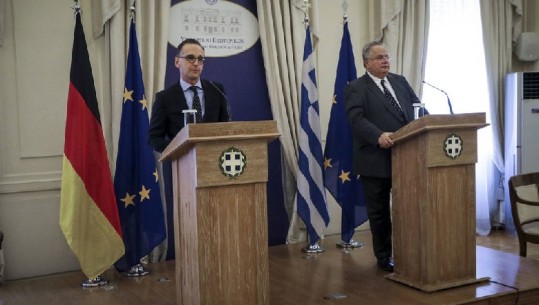 Ministri grek: Negociatat me Shqipërinë janë bllokuar për shkak të mosmarrëveshjeve mes Metës dhe Ramës