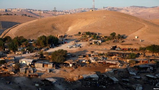 Izraeli bën gati ushtrinë të rrafshojë një fshat palestinez, BE kundër: Ndaloni aksionin