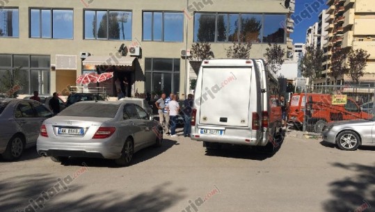 Pritë furgonit në Vlorë sapo erdhi nga Italia, maskat grabisin 10 mijë euro, kapen dy nga autorët (VIDEO+Detaje)