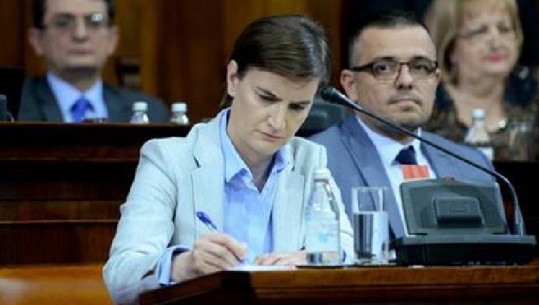 Kryeministrja serbe: Shqetësohem për qytetarët, fotot me liderët botërorë ia kam lënë zyrtarëve të Kosovës