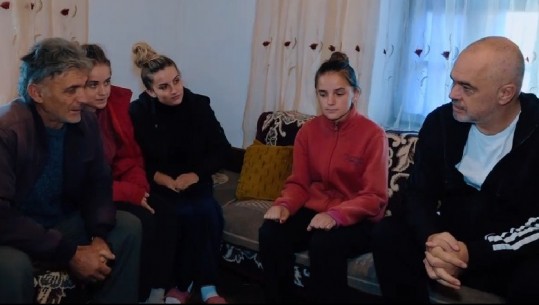 'Do ta gjejmë një zgjidhje', Rama viziton familjen në kushte të vështira ekonomike në Korçë