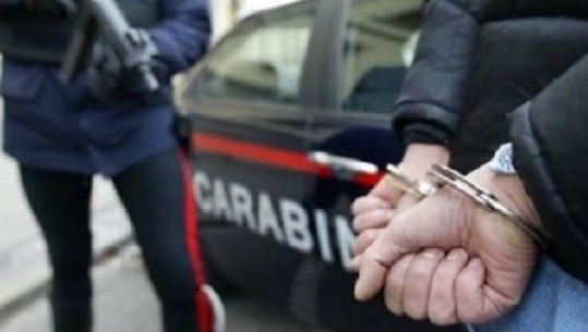 'Më jep paratë ose do të të djeg të gjallë', kapet shqiptari që shiste drogë në Itali (EMRI)
