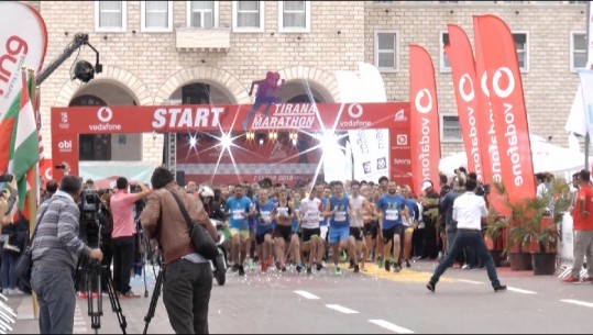 Shpallen fituesit e maratonës së Tiranës, Luiza Gega triumfon në garën për femra për 21 km