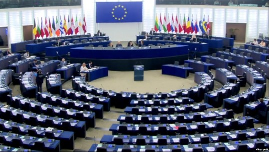 PE miraton rezolutën për përparimin e Ballkanit: Shqipërisë t’i hapen negociatat në 2019