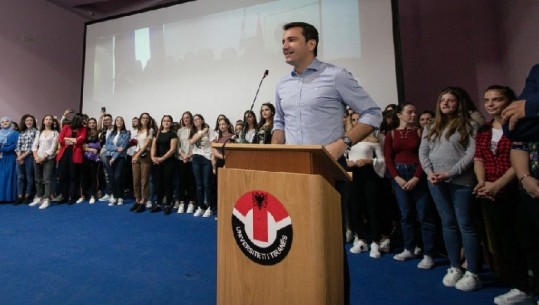 Veliaj me studentët e rinj: Gjithkush ka shans t'ia dalë me sukses në Tiranë