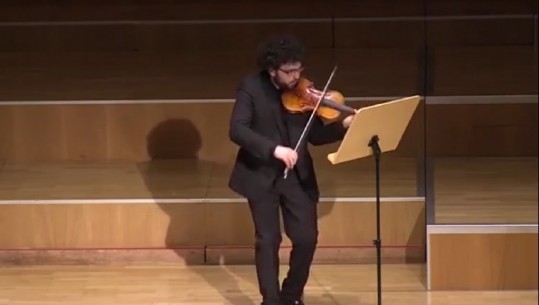 Violinisti Jonian Kadesha vjen me një koncert në Tiranë: Jam rritur në Greqi, por ndikimet janë shqiptare! 
