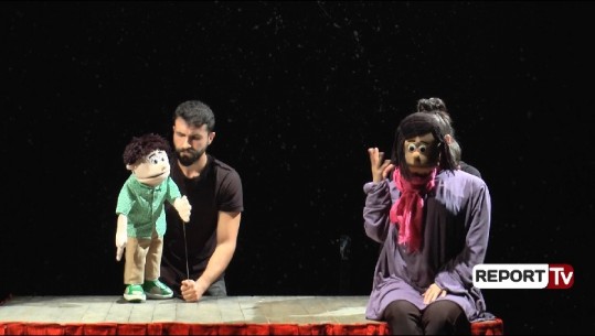Shfaqja 'Njëlloj si ti' në Teatrin Metropol, nuk mungoi bashkëveprimi mes artistëve dhe fëmijëve