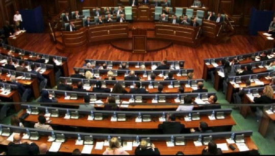 Kuvendi i Kosovës/ Nuk votohet rezoluta që i ndalon Thaçit të diskutojë për kufijtë në Bruksel