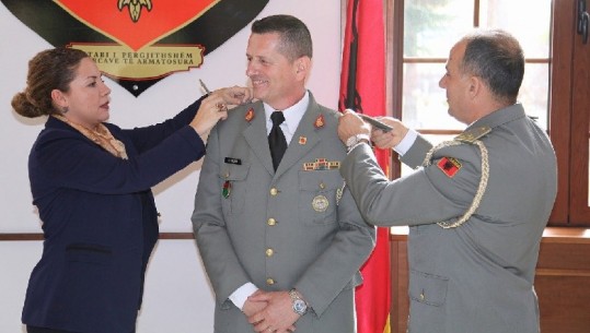 Gradohen dy gjeneralët Mullai dhe Cahani, Xhaçka: Treguan profesionalizëm, integritet dhe përkushtim