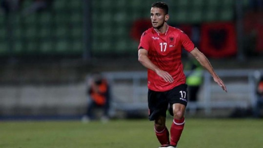 Mbrojtësi i kombëtares kuqezi firmos kontratë me skuadrën rumune