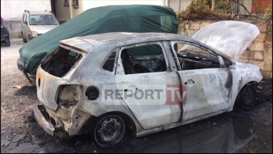 Digjen dy makina në Vlorë, ja dyshimet e para të policisë (VIDEO-FOTO)