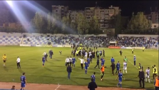 Incidenti në 'Selman Stërmasi', Policia: 12 tifoza bardheblu të arrestuar, padi drejtuesve të Tiranës e stadiumit  