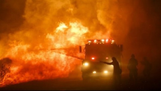 Bilanc tragjik nga zjarret në Kaliforni, 25 njerëz shkrumbohen nga flakët