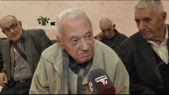 Tiranë/ Qendra sociale në Kombinat, 'destinacioni' i vetëm për pensionistët: Kemi zënë miq të mirë