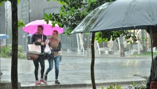Tirana zgjohet me shi, shtrëngata në Gjirokastër, Lezhë, Shkodër dhe Korçë