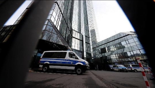 Dyshimet për pastrim parash, bastisen zyrat e ‘Deutsche Bank’
