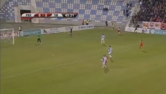 Mbyllet pjesa e parë Partizani-Tirana 0-0, bardheblutë i shpëton traversa