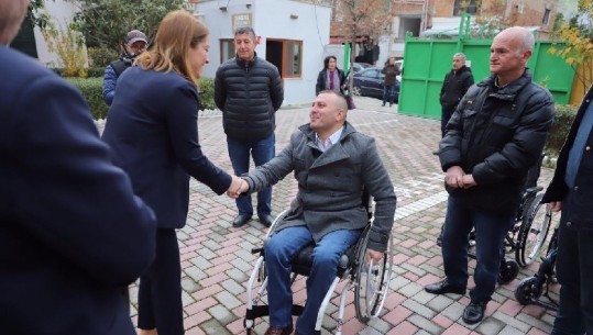 Karrige me rrota falas, Manastirliu: Gjithëpërfshirje për personat me aftësi të kufizuar