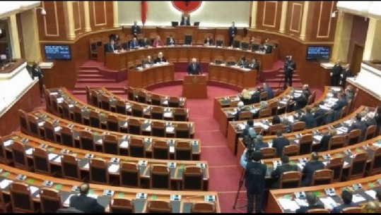 Kuvendi miraton zgjatjen e afatit të Komisionit për Reformën Zgjedhore, opozita e re kundër... përveç Aurora Marës