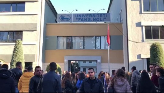 Kundër tarifave, nis në Korçë protesta e studentëve